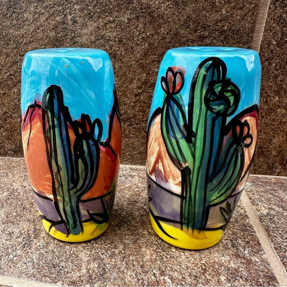 Handmade Mexican Signed Pottery Salt and Pepper Shakers Cactus Mountains Large - Picture 1 of 13